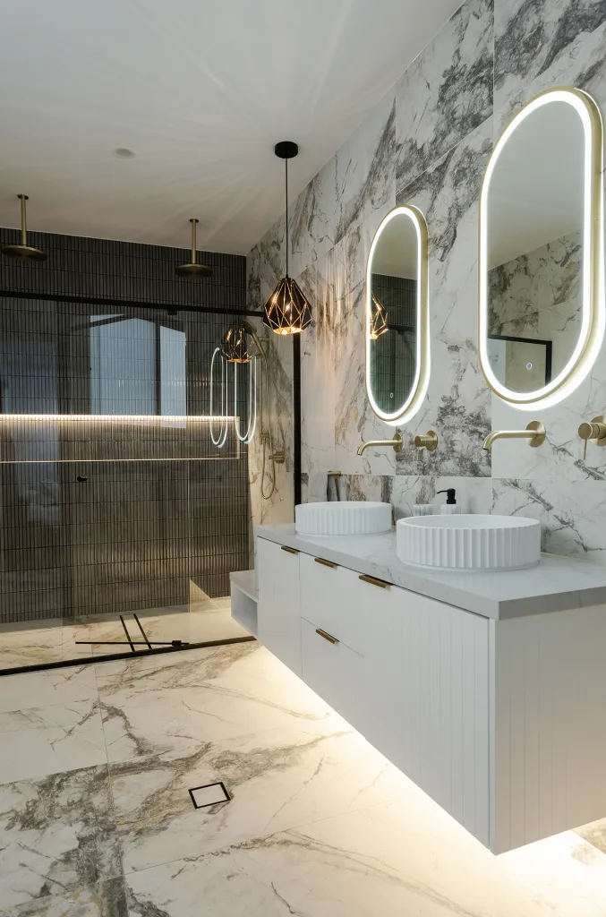 Image shows a double bathroom in a home built by Sydney home builders Benelong Projects